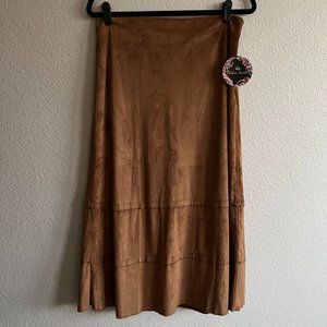 NWT MADISON MICHELLE ASHLEY FAUX SUEDE MAXI SKIRT